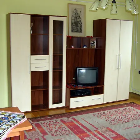 Apartament Nadas Apartmanhaz *